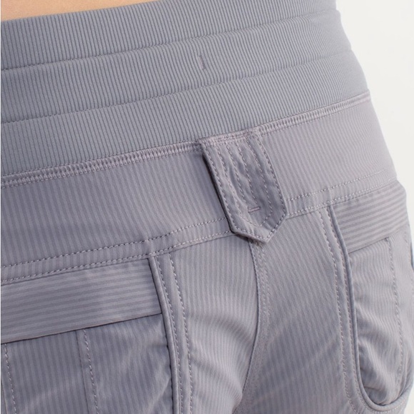 Lululemon Yoga Camp Crop Fossil Size 4 - Picture 6 of 14